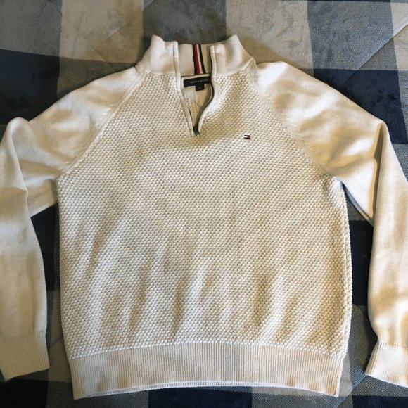 Tommy Hilfiger Men's Quarter Zip Pullover - Picture 1 of 6